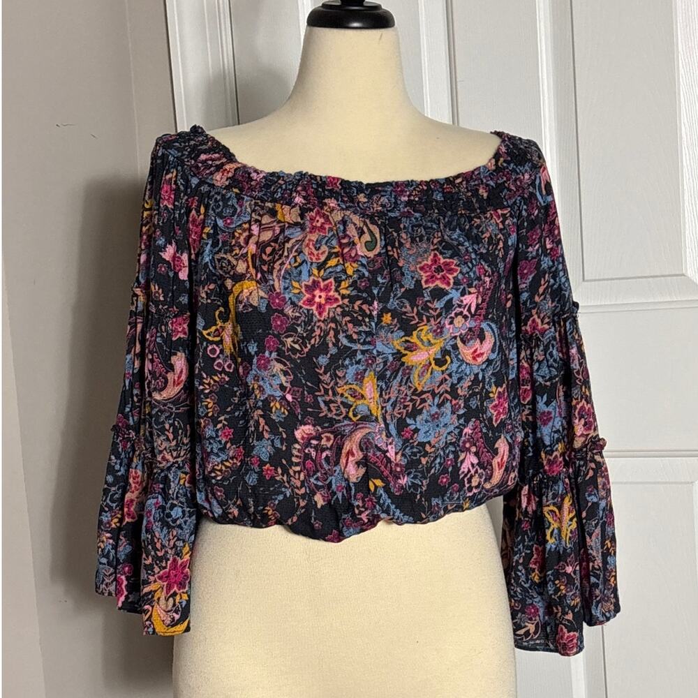 Free People Sz XS Off Shoulder Boho Crop Top Shirt Floral Festival Bell Sleeve